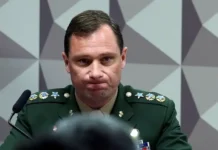 Moraes nega extinção da pena de Mauro Cid e devolução de passaporte