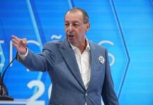 Debate: Omar finalmente parte para o ataque